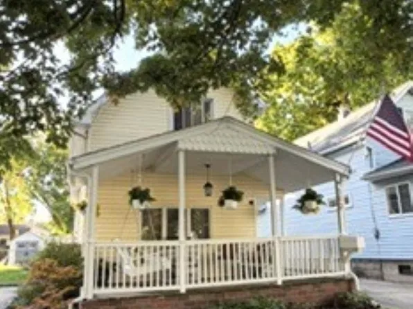 102 Smith St, Mount Clemens, MI 48043