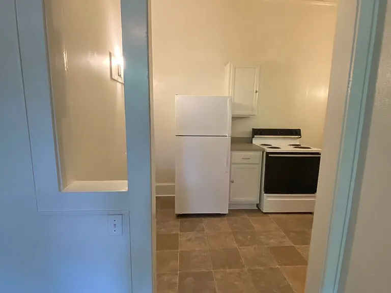 1222 Broad St #D — Photo 5