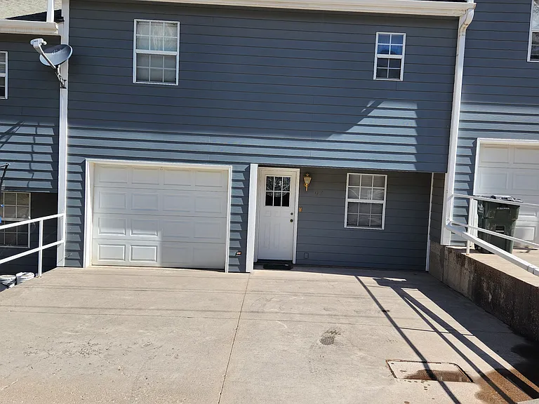 107 5th Avenue Ct — Photo 3