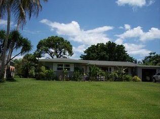 656 5th Ave N, Naples, FL 34102