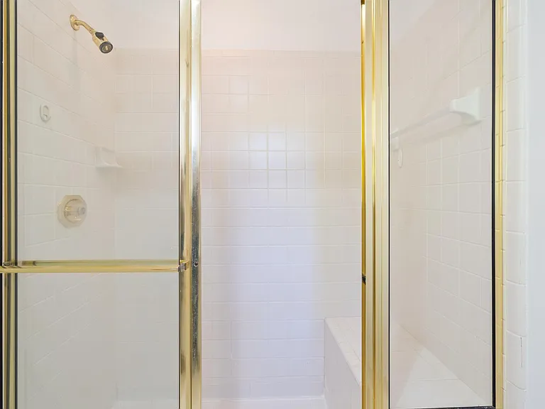 415 Amberidge Trl — Photo 18