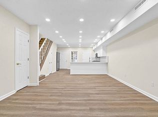 20-39 31st St #2B, Astoria, NY 11105