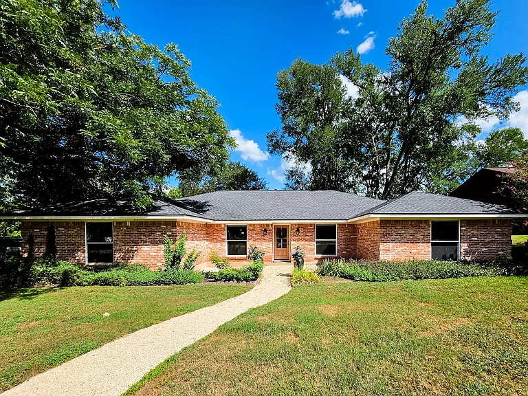 3618 Quiette Dr — Photo 2