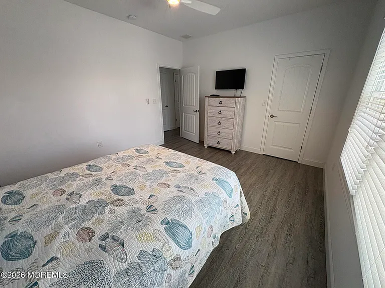 215 Heron Rd — Photo 9