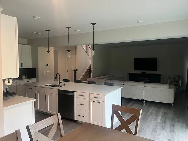 932 Green Valley — Photo 3