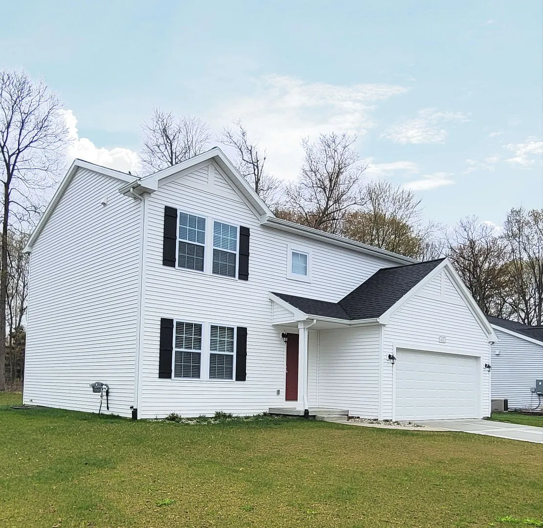 Stunning 4 Bedroom Home For Lease — Photo 1