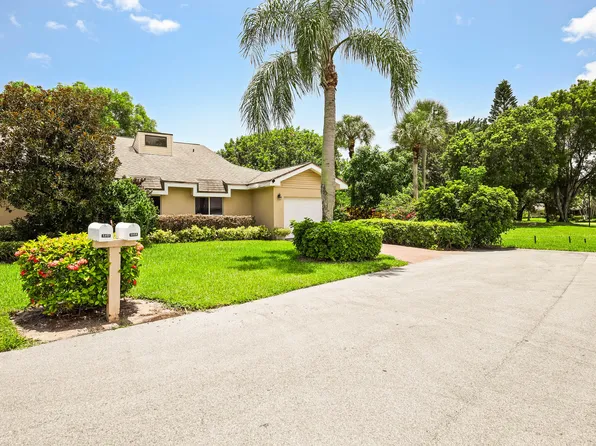 6858 FOUNTAINS Circle, Lake Worth, FL 33467