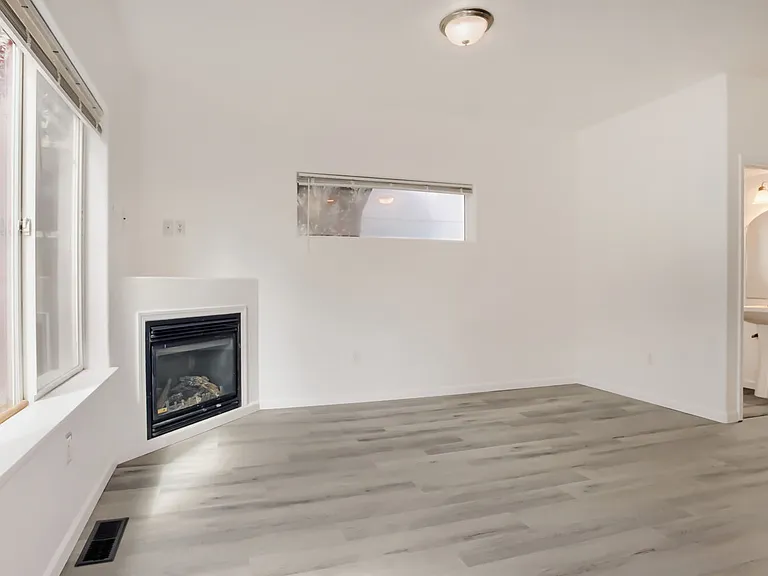 9910 SE Woodstock Blvd — Photo 6