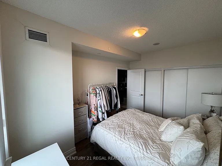 277 S Park Rd #1120 — Photo 9