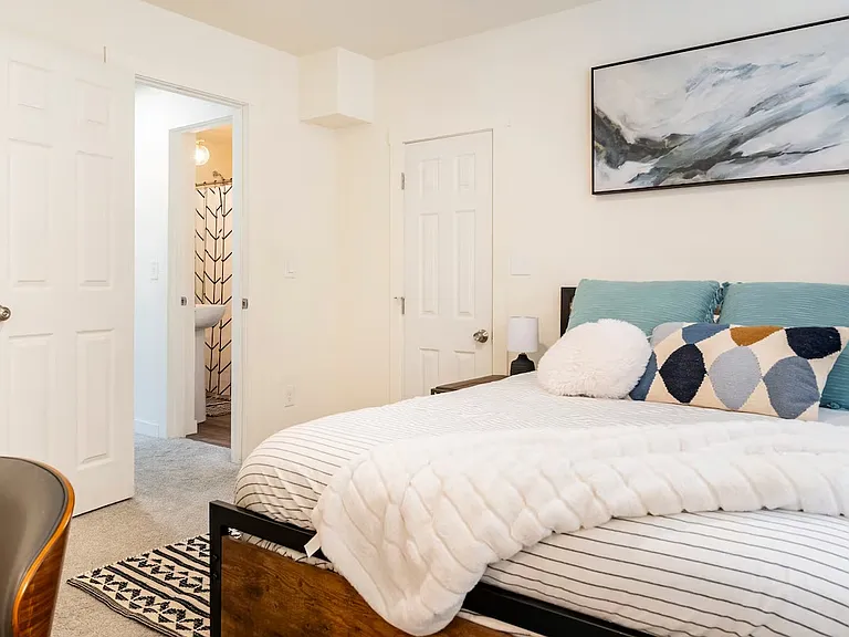 5506 NE Hoyt St — Photo 18