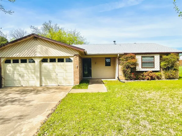 5617 Macaskill Dr, Haltom City, TX 76148