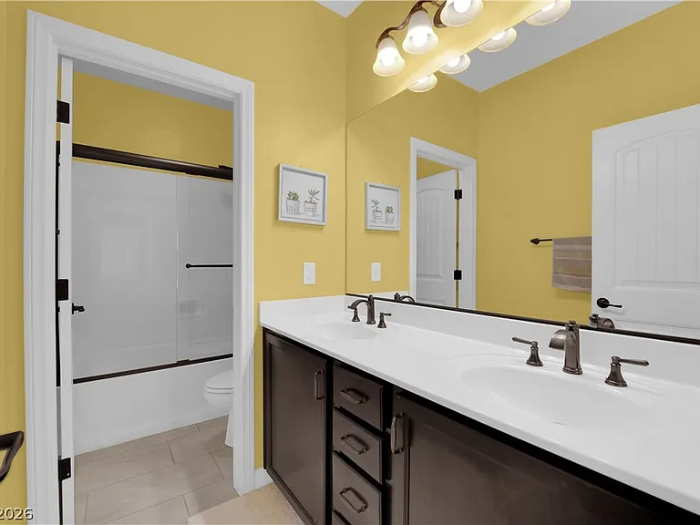 608 Highland Bluff Way — Photo 36