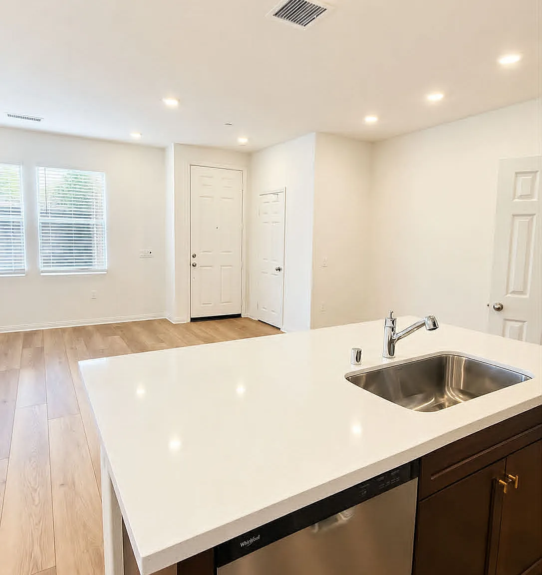 3 bed, 2.5 bath, 1450 sqft, $3,200 — Photo 2