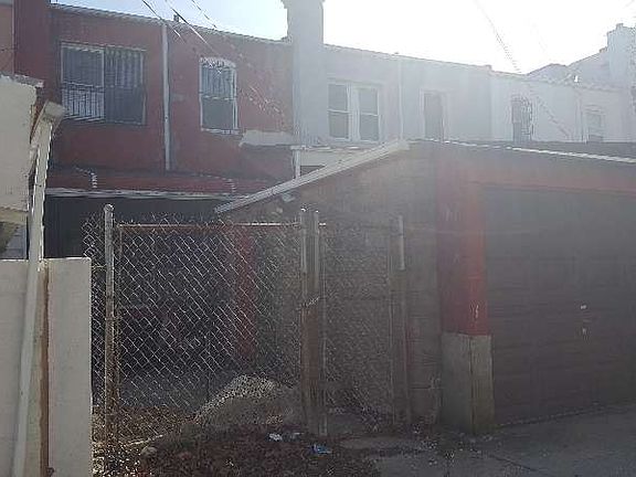 4th image of 4405 Avenue I