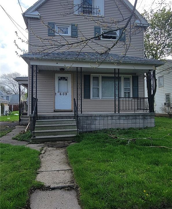 1st image of 609 22nd St