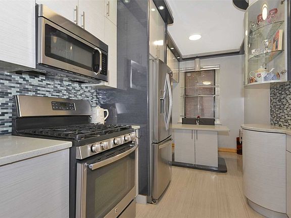 5th image of 62-98 Saunders St #2H