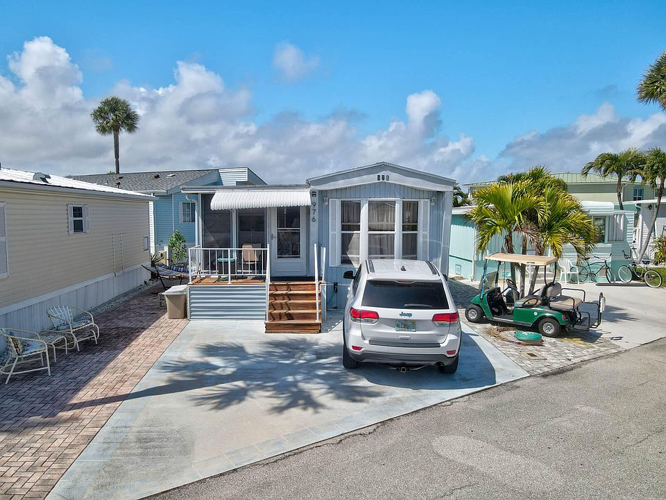 1st image of 976 Nettles Boulevard