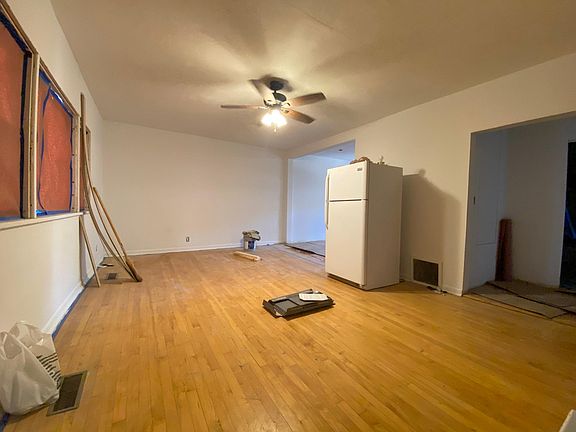 3rd image of 1624 W Winona St #Ch2