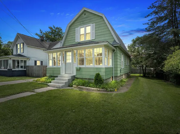320 E Division St, Dowagiac, MI 49047