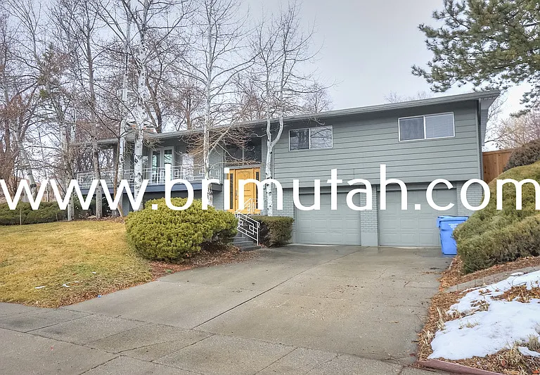 4717 Naniloa Dr — Photo 1