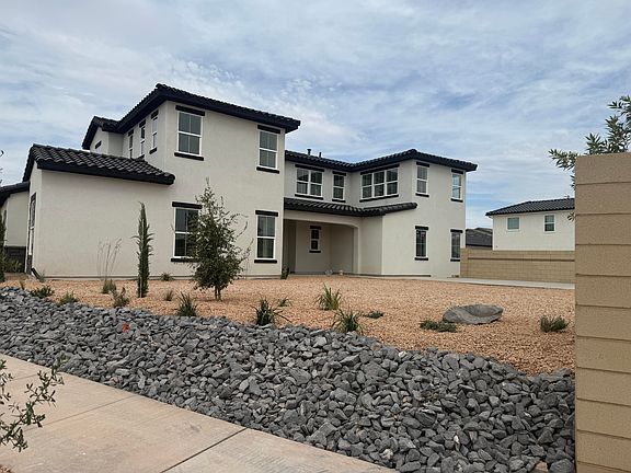 2nd image of 478 W Avery Ln