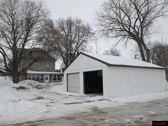 4th image of 806 4th Ave S