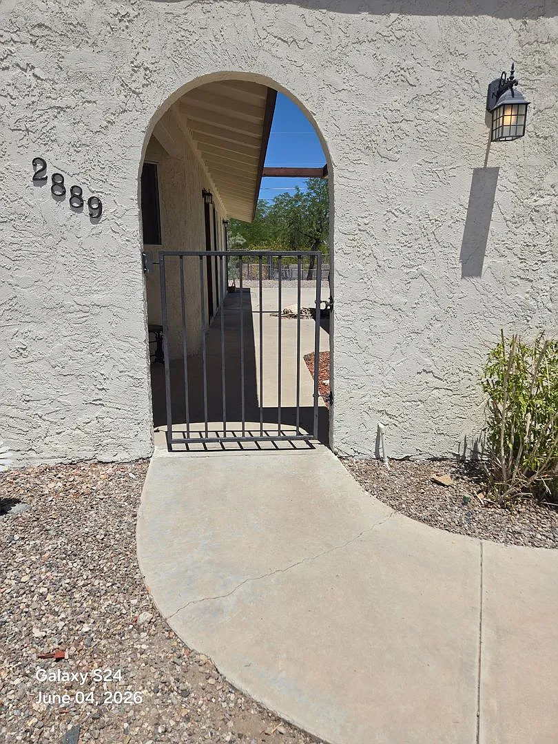 3 Bedroom Home, 2 Bath — Photo 2