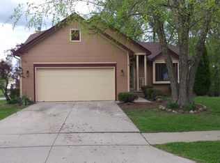 2220 E Virginia Ave, Des Moines, IA 50320