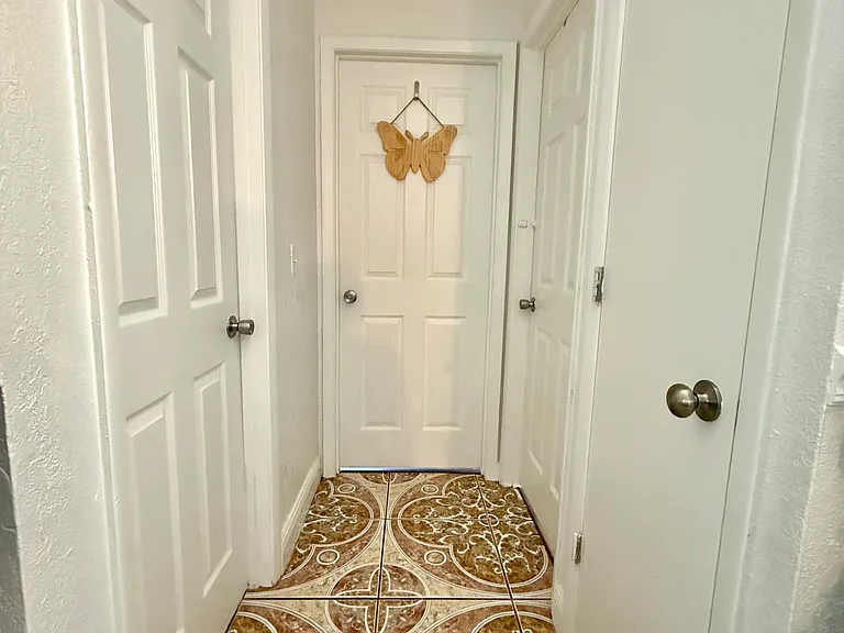 9325 Larette Dr — Photo 13