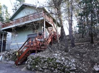 27619 Canyon Dr, Lake Arrowhead, CA 92352