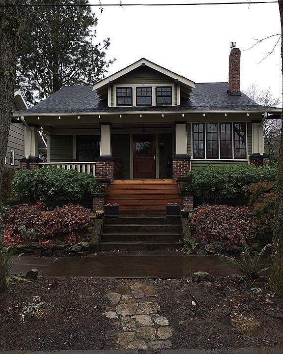 2nd image of 4441 NE Davis St