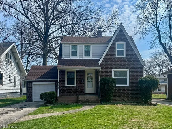 1087 Perkinswood Blvd SE, Warren, OH 44484