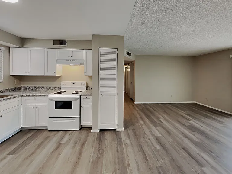 7233 W San Miguel Ave — Photo 7