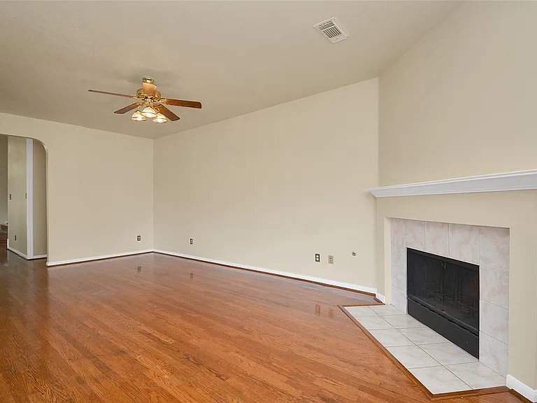 4123 Valedon Ln — Photo 11
