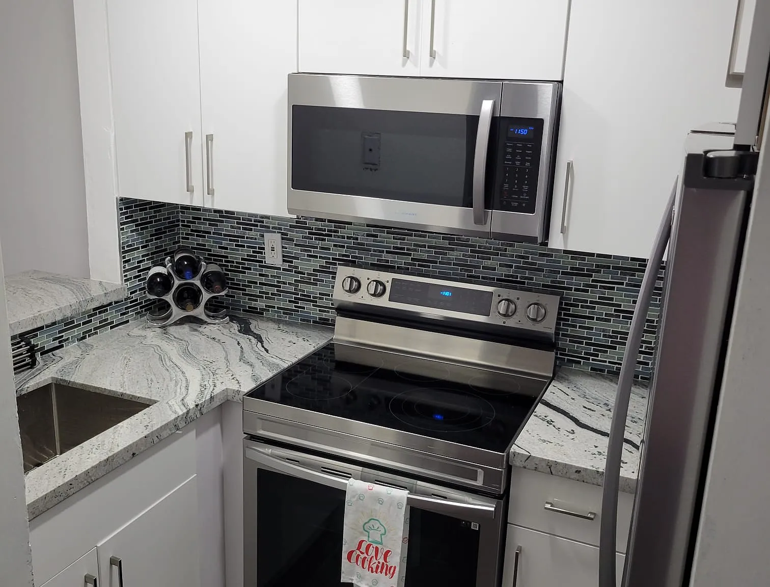 2 bed, 870 sqft, $2,250 — Photo 3