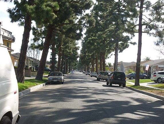 2nd image of 5232 Premiere Ave