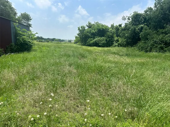 611 Thomas Rd, Springtown, TX 76082