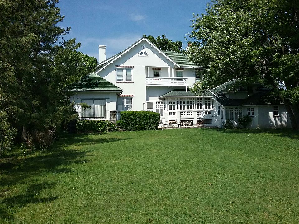 1st image of 654 King Ave
