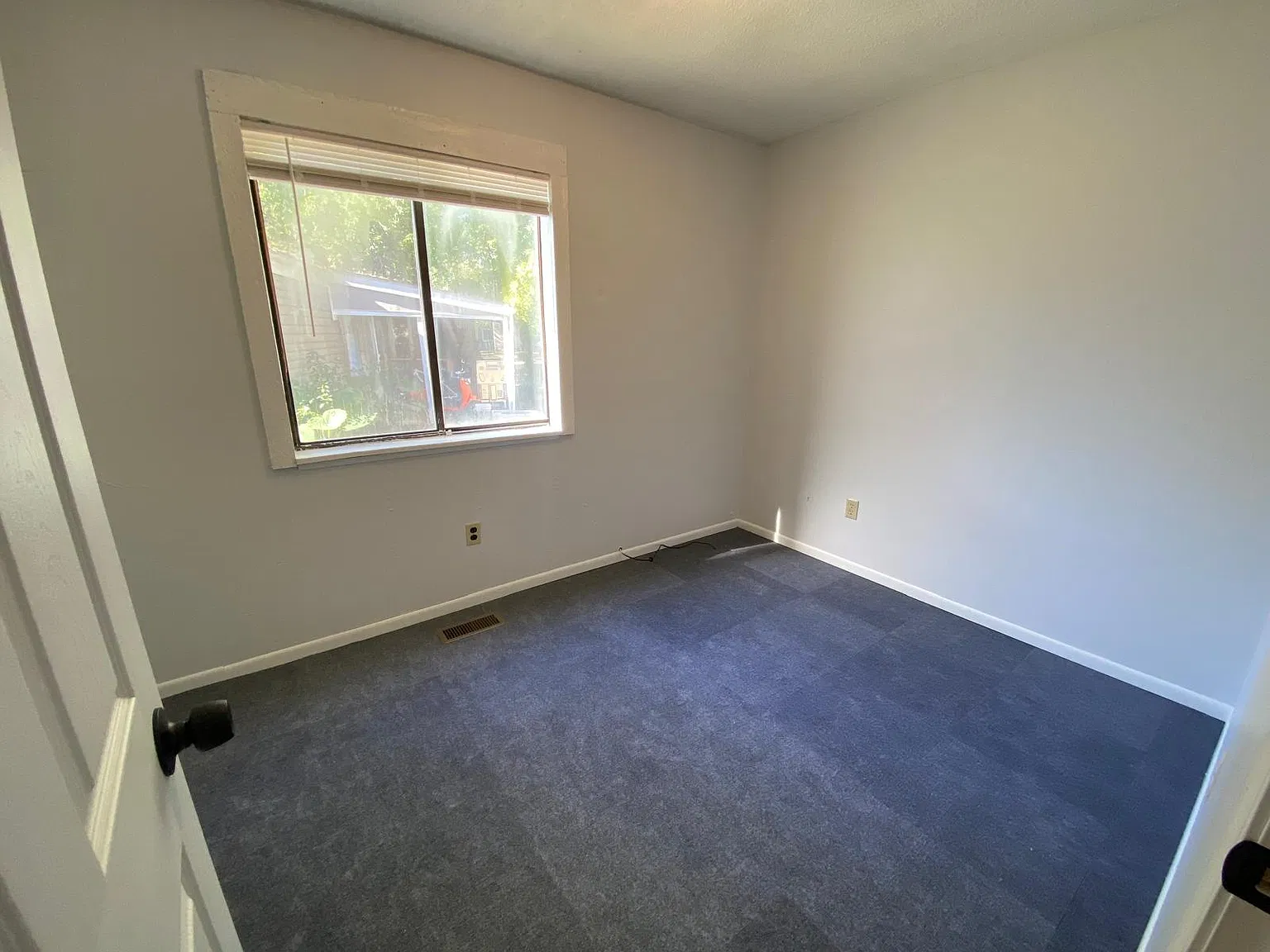 3 bed, 1020 sqft, $1,250 — Photo 3