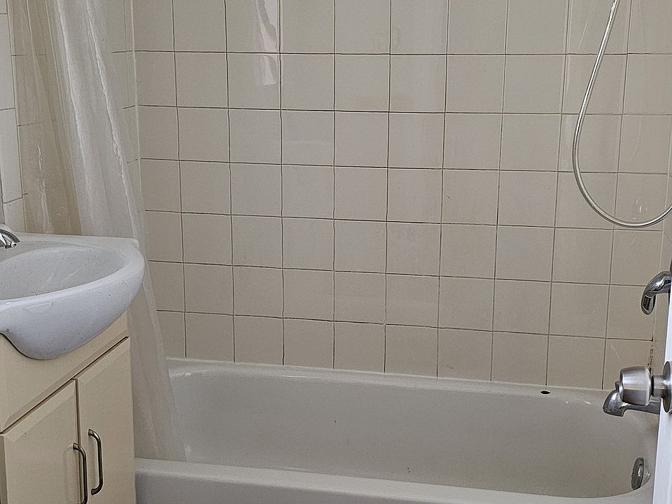 2nd Bathroom