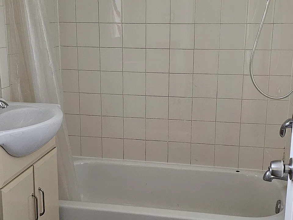 2nd Bathroom