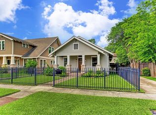 737 E 6th 1/2 St, Houston, TX 77007