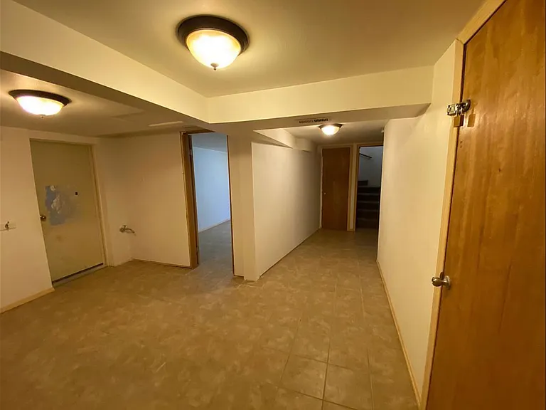 631 Bill St — Photo 16