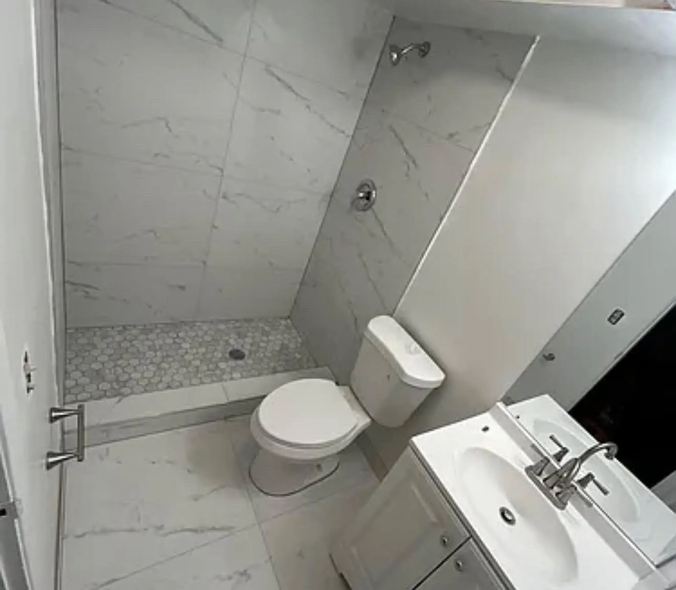 2 bed, 2.0 bath, 1000 sqft, $1,700 — Photo 1