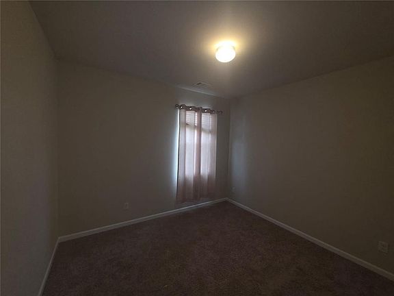 5th image of 3877 Makeover Ct
