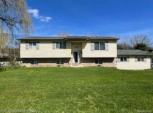 1585 Merkle St, Ortonville, MI