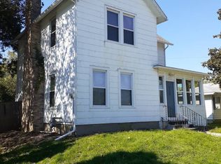 216 S Franklin St, Oconomowoc, WI 53066
