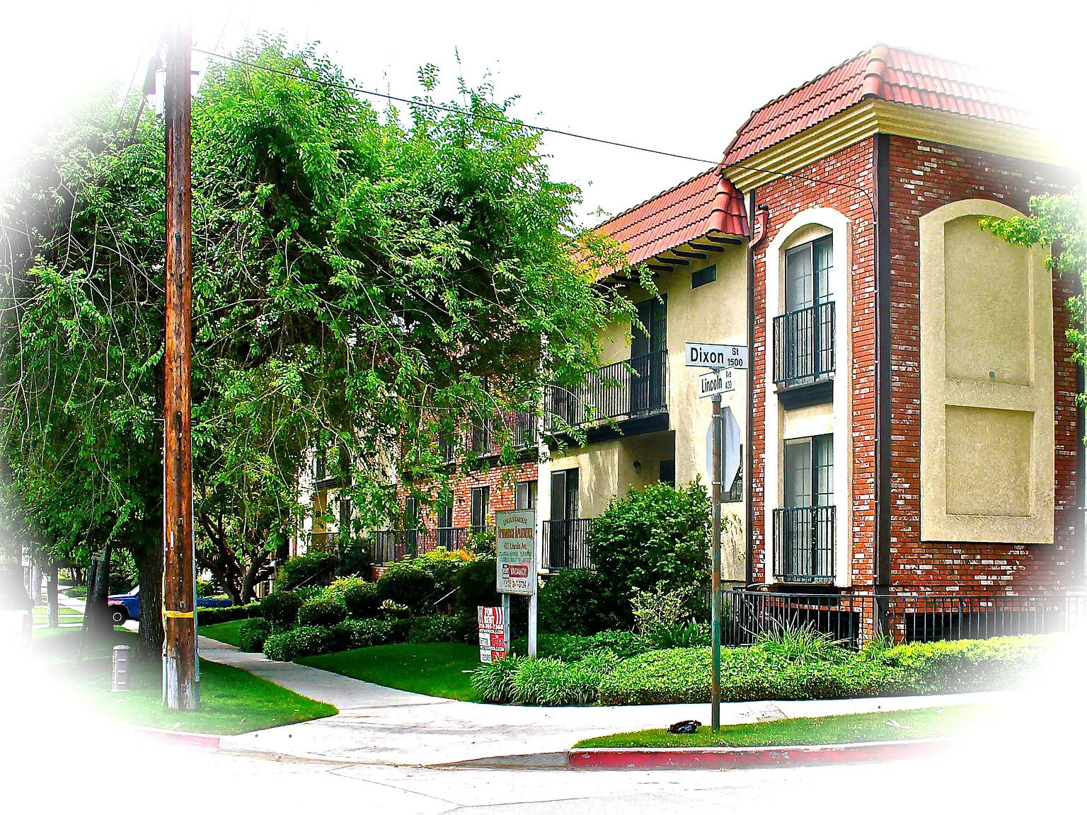 Lincoln Gardens Townhouse Apartments — Photo 1