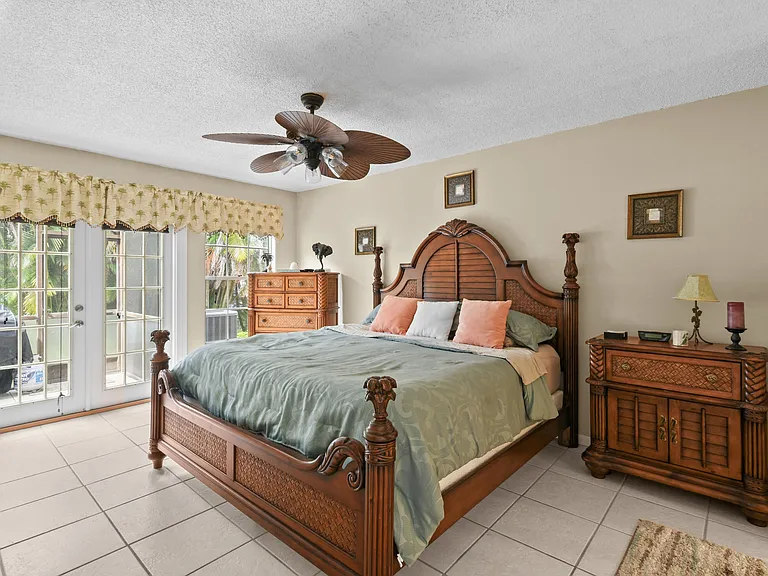 1003 Ocean Dunes Cir — Photo 17