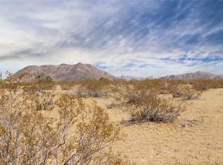 51 Scotch Ln, Landers, CA 92285